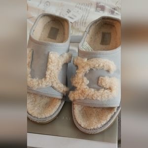 Ugg slides size 8